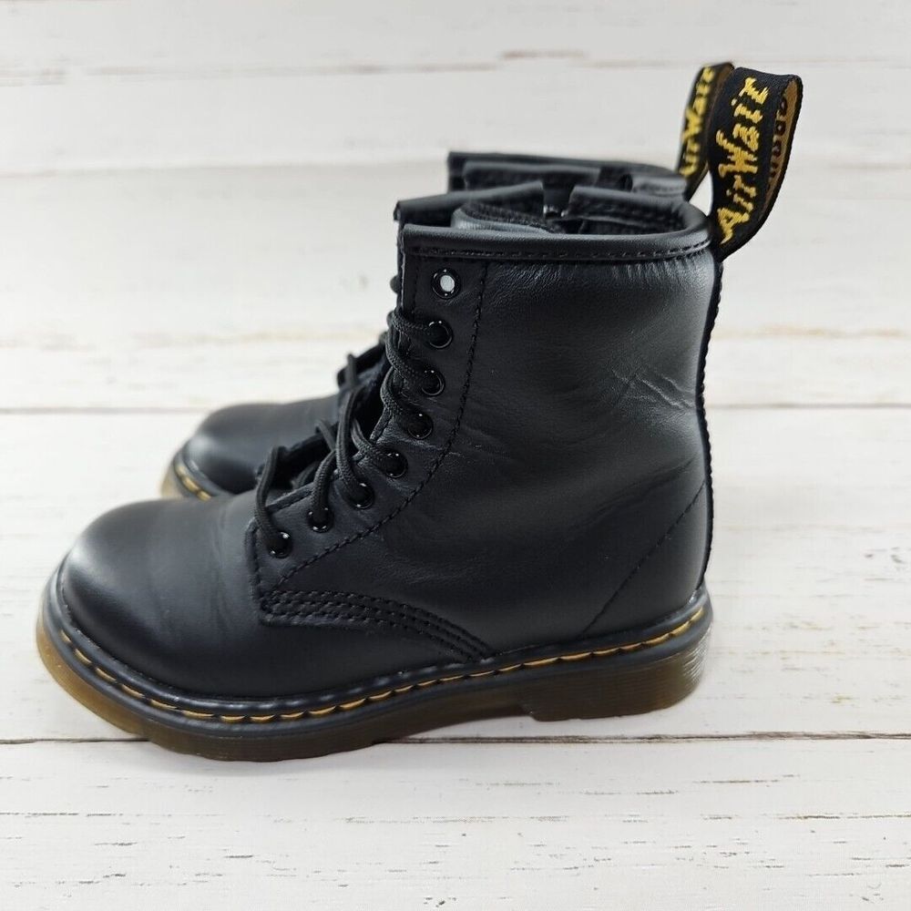 Dr. Martens AirWair Bouncing Soles Boots Matte Black Toddler Girls Size 9 15373